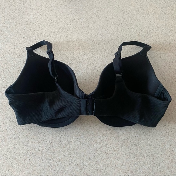 Victoria’s Secret Size 38C Bra - Picture 2 of 6
